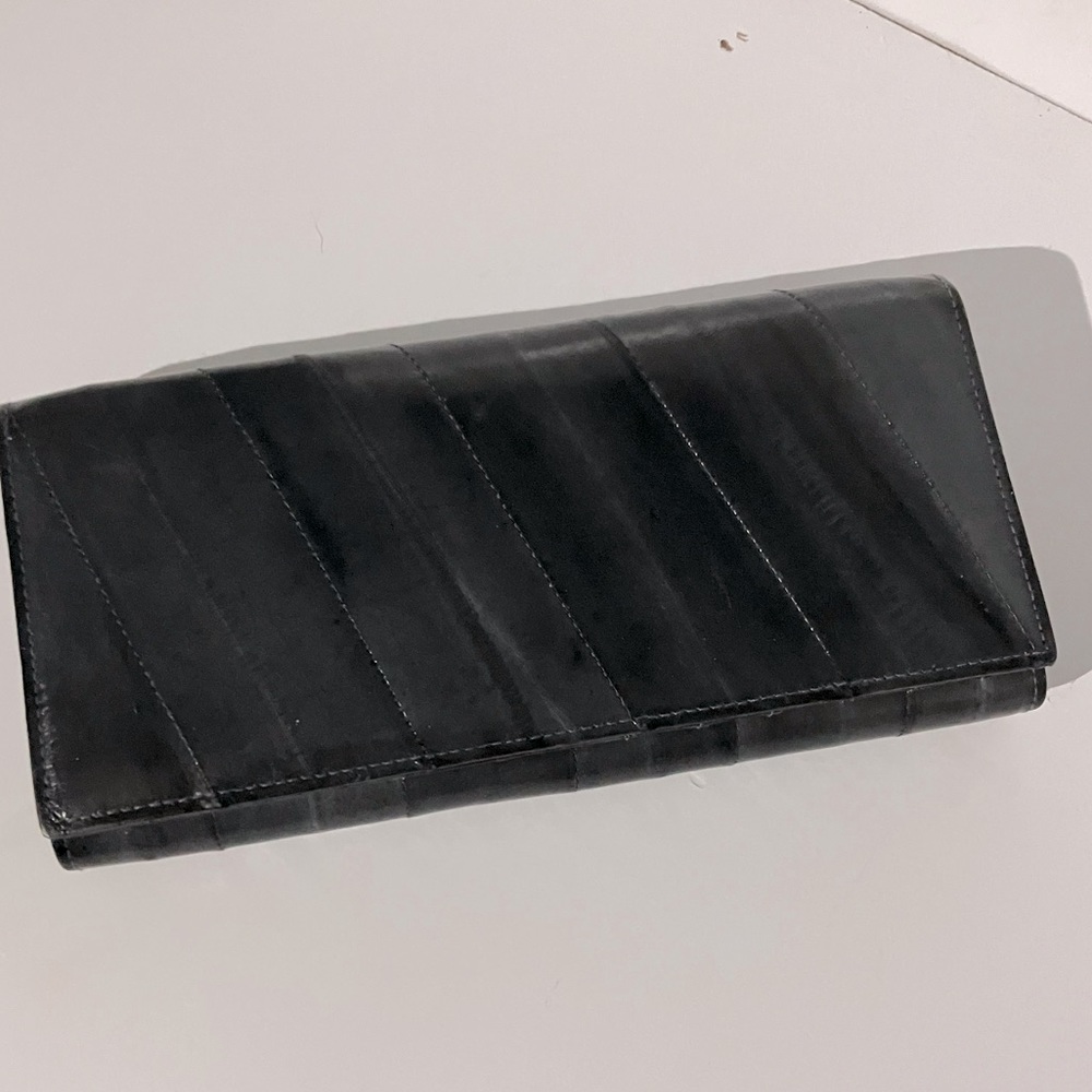 11 EEL Skin leather wallet silk of the sea